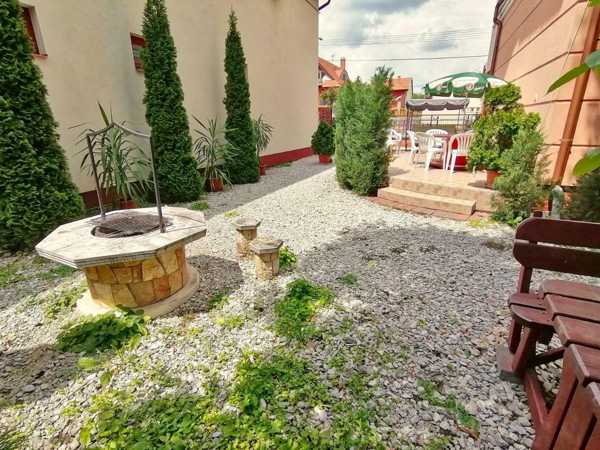 Villa Aida Apartman Hajdúszoboszló Exterior foto
