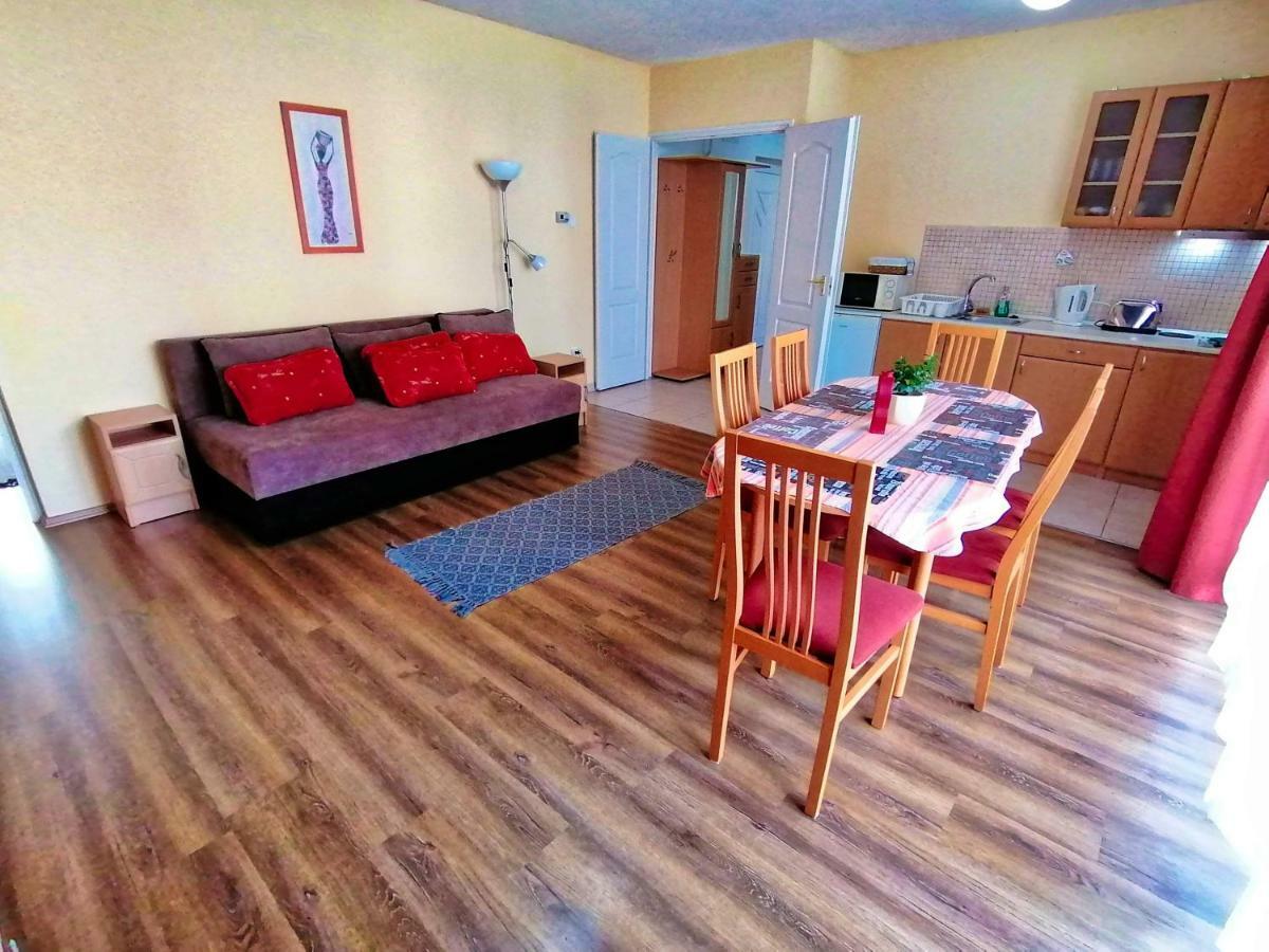 Villa Aida Apartman Hajdúszoboszló Exterior foto